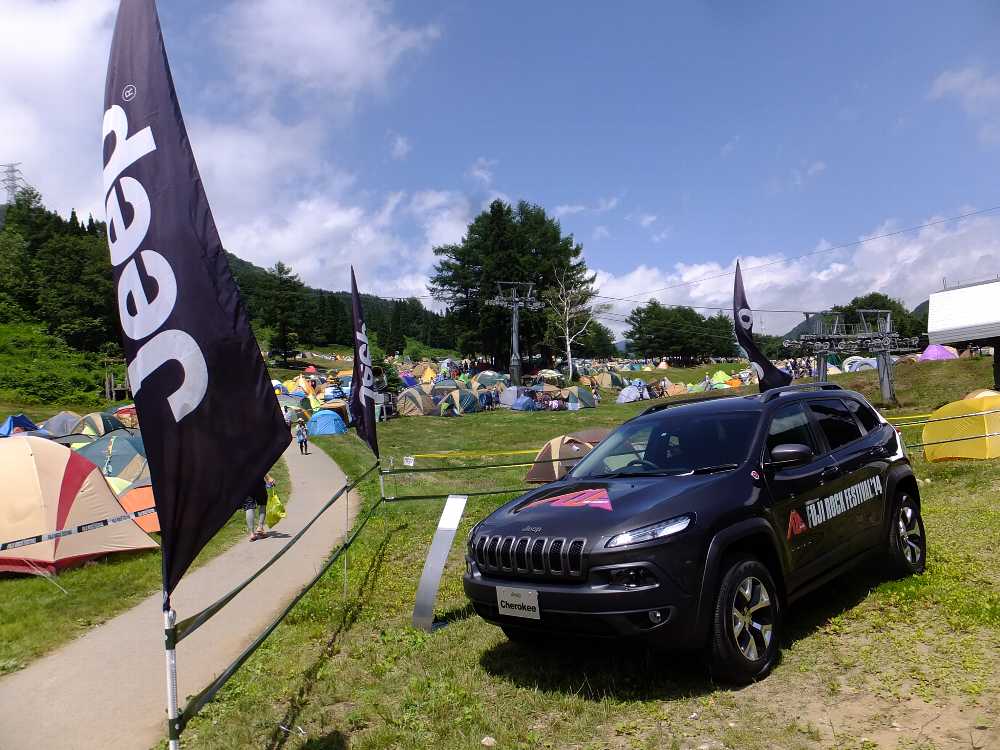 ジープの展示。