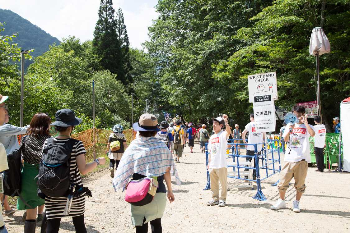 リストバンドチェック。