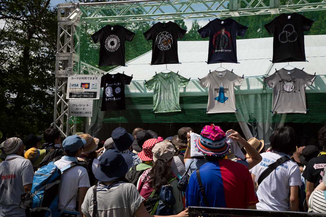 カード利用者用の窓口もある。