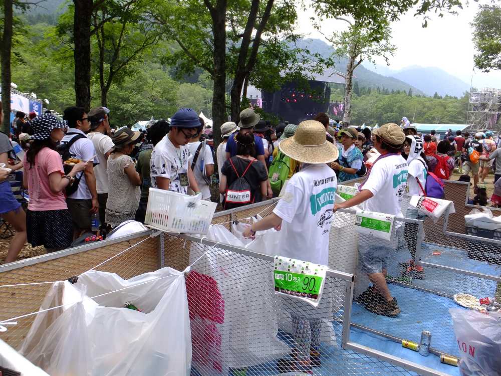 オアシスエリアに近いのでごみの量も多いとみられる。