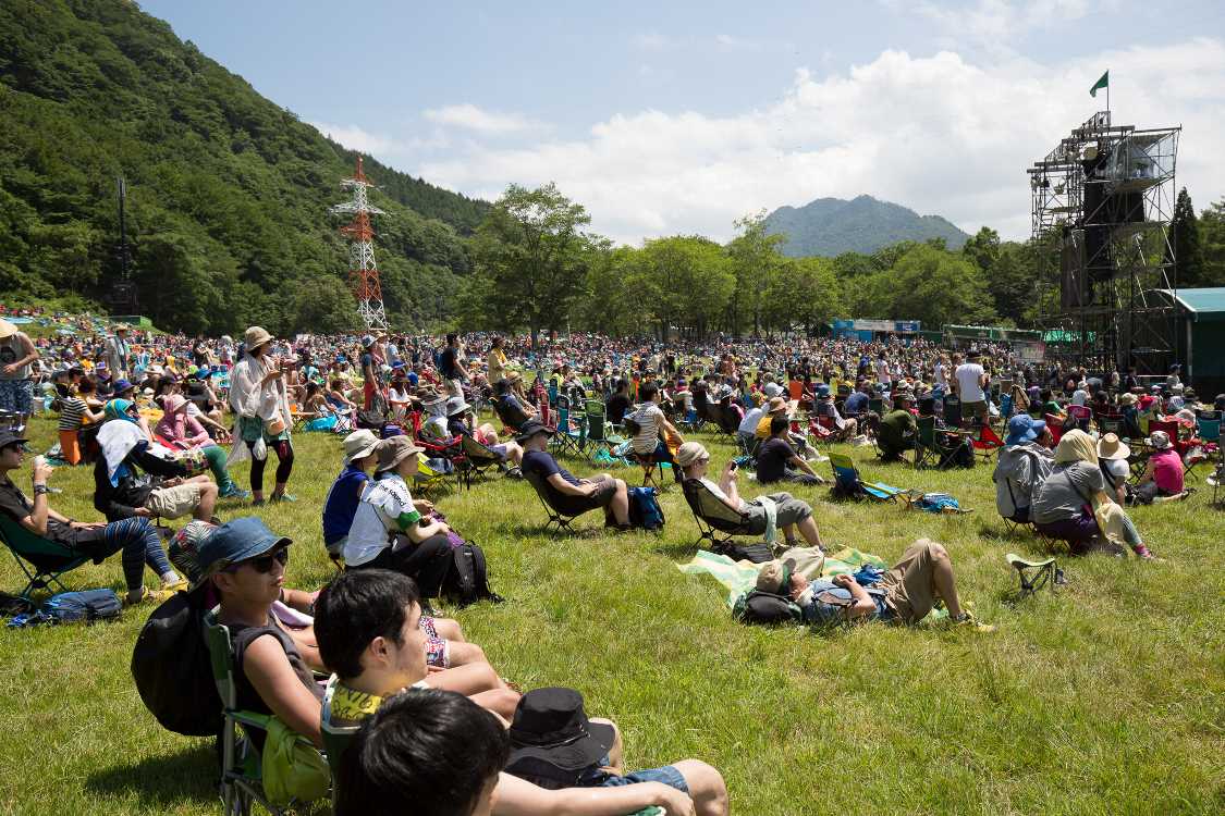 前方に来ると小型のいすが多い。