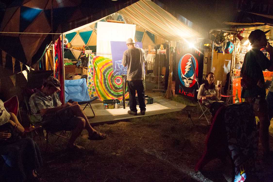 金曜の午後9時20分ごろ。moe.の絵を描く人。