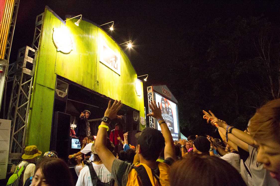 ジョーディーやクリス・スペディング、スージー・クアトロのような70年代イギリスの中ヒット曲が多かった。