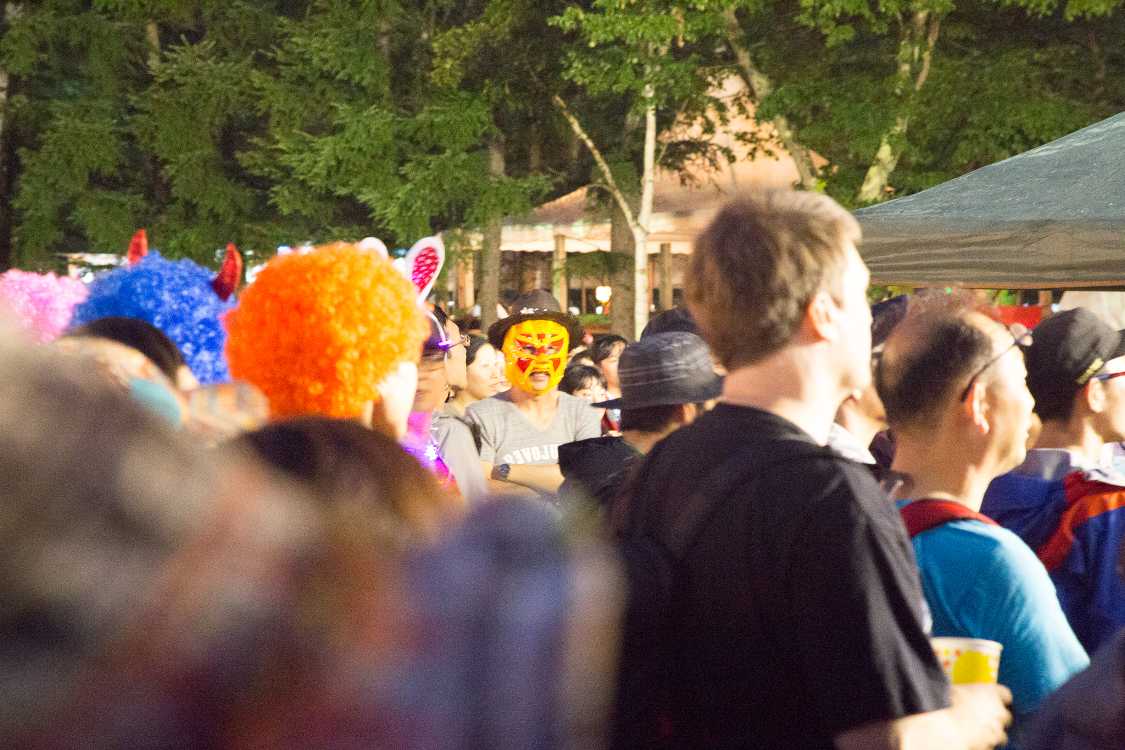 待機するタワーレコードのタワーマン。