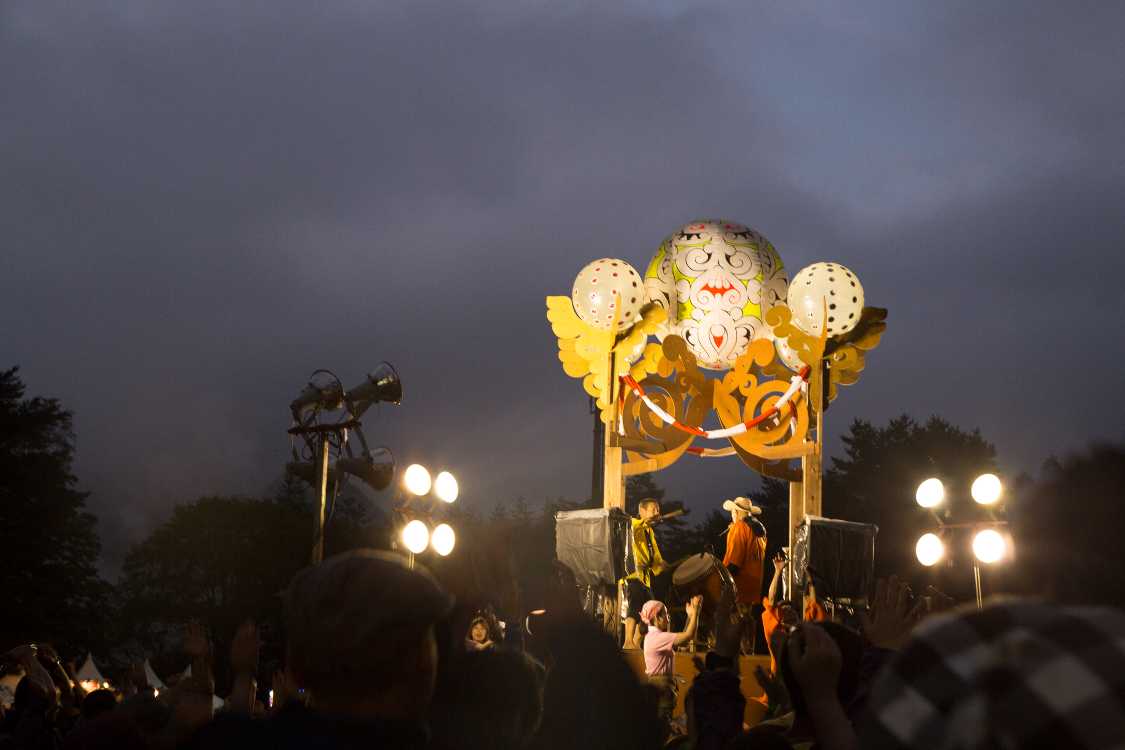 苗場音頭の途中からオアシスエリアに入場しました。