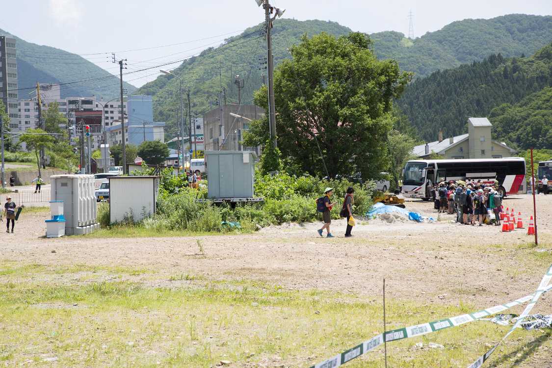 仮設トイレもある。