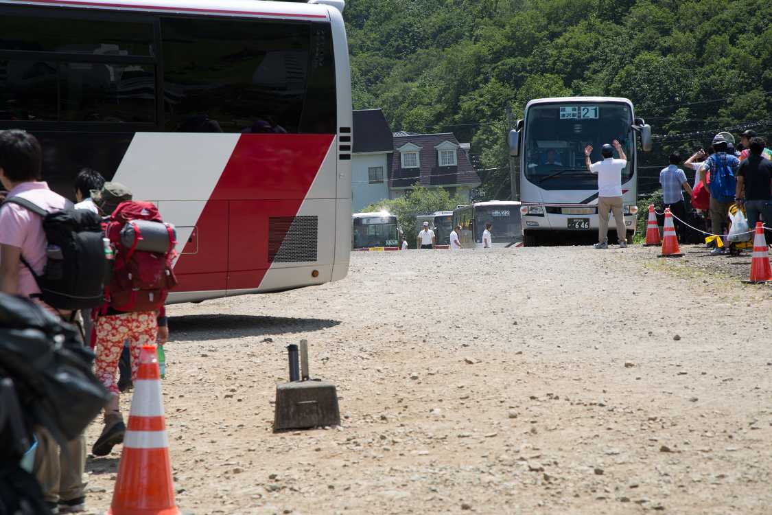 バスが出発すると待つことなく次のバスに乗れる。