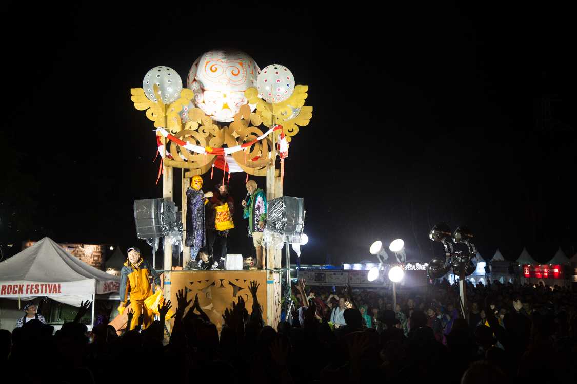 タワーレコードのタワーマン。今年は自転車ではなく普通に車で来たという。