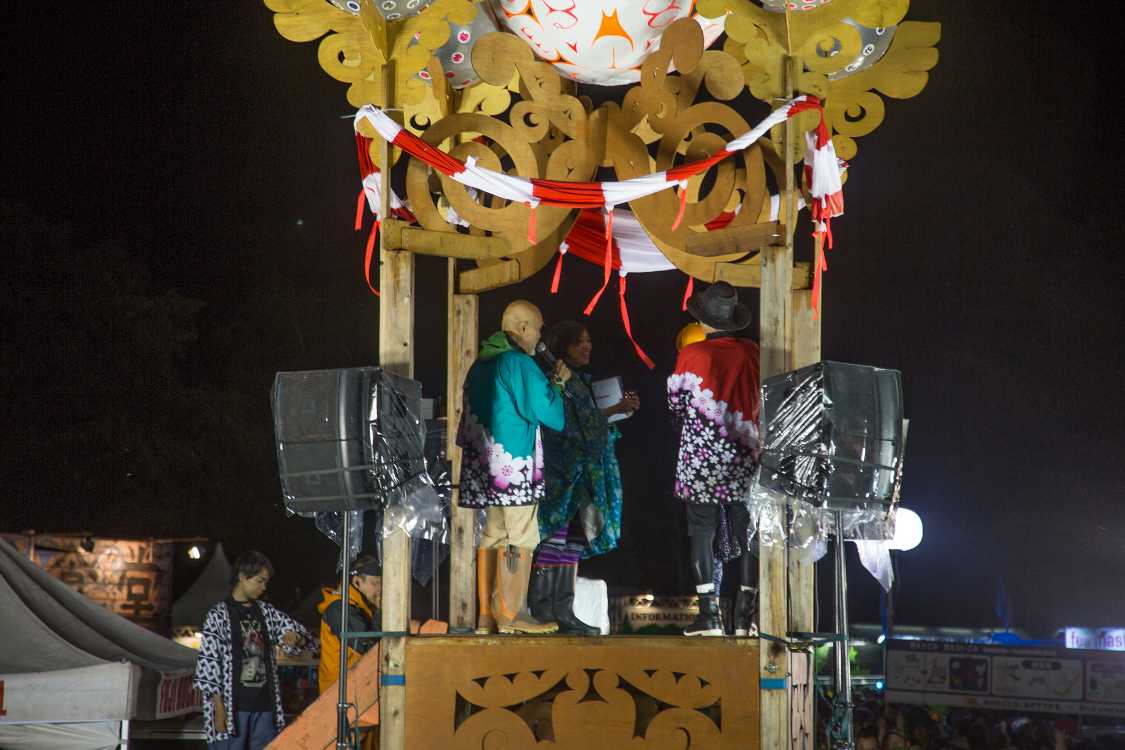 女性が当選。神戸から来たという。友人数人とすぐに山分けしていた。