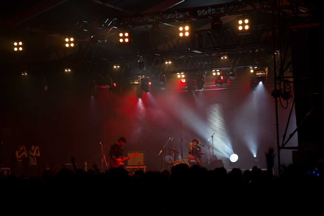 ペロスキー。ギター兼ボーカルとドラムのバンド。