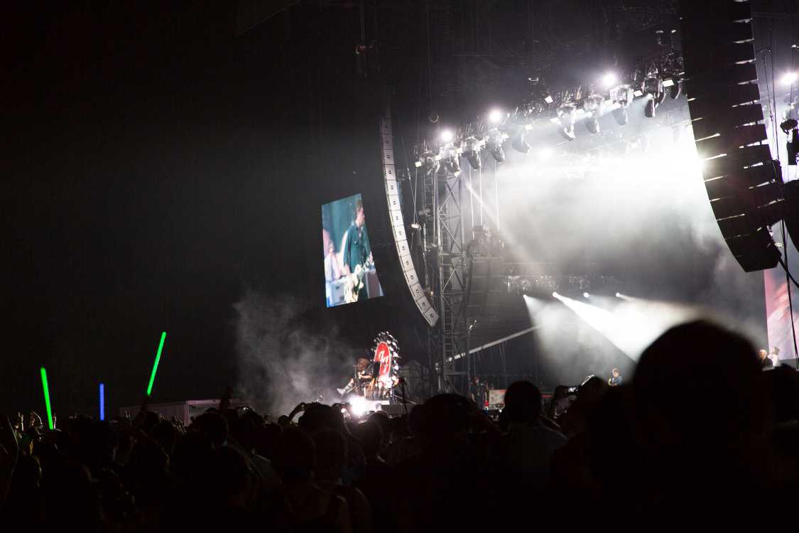 グリーンステージ、フー・ファイターズ登場。