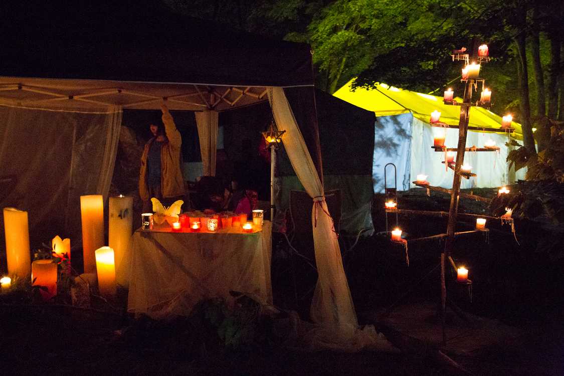 ロウソクはずっとついていた。