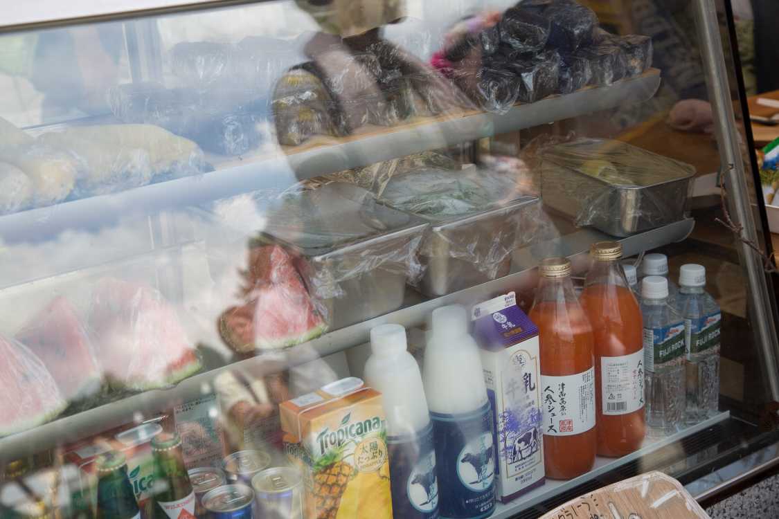 カクテルに使う材料。