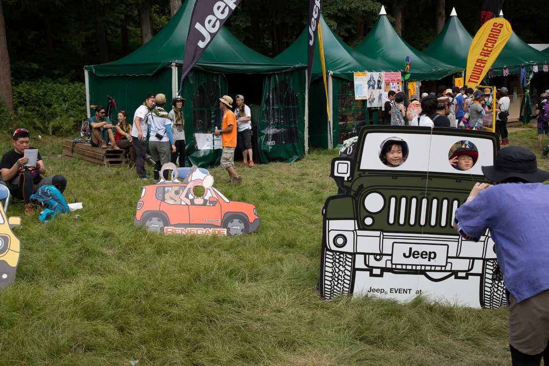 ジープ。実車を持ってきたいところだっただろう。