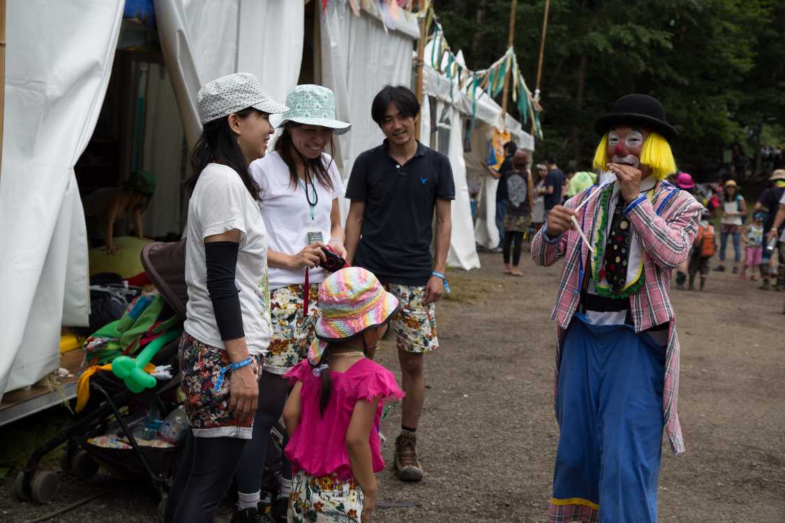 大道芸風の人。