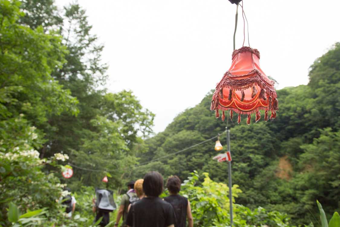 手の込んだ照明カバー。