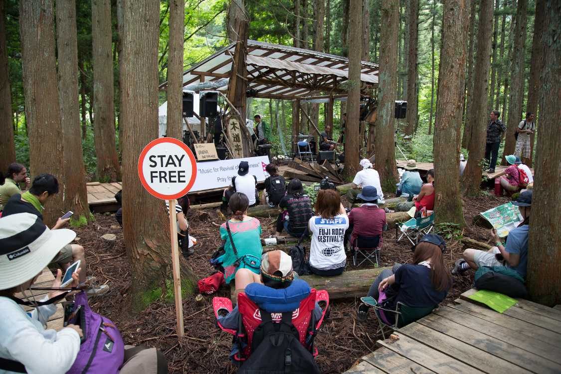 土曜のウペンドラ・アンド・フレンズの前。