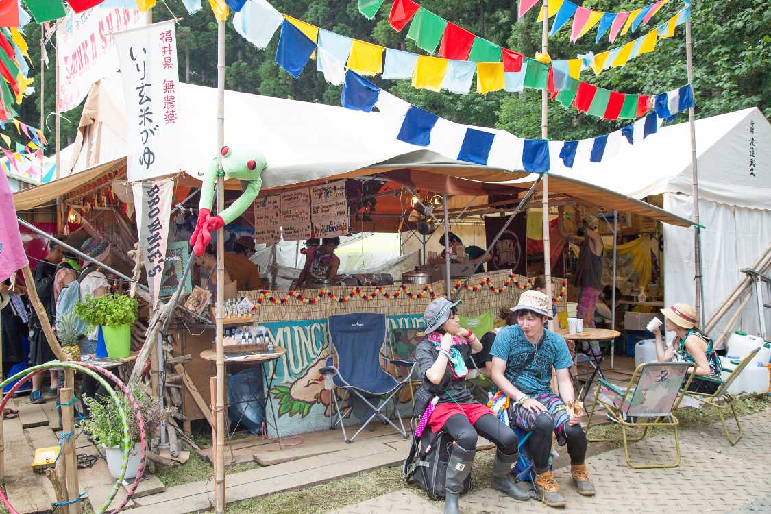 ボードウォークの通路側。