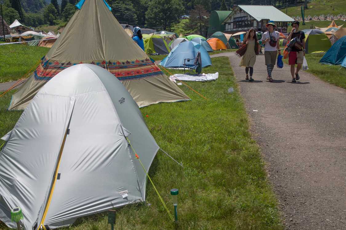 ピラミッドガーデン近くのテント。