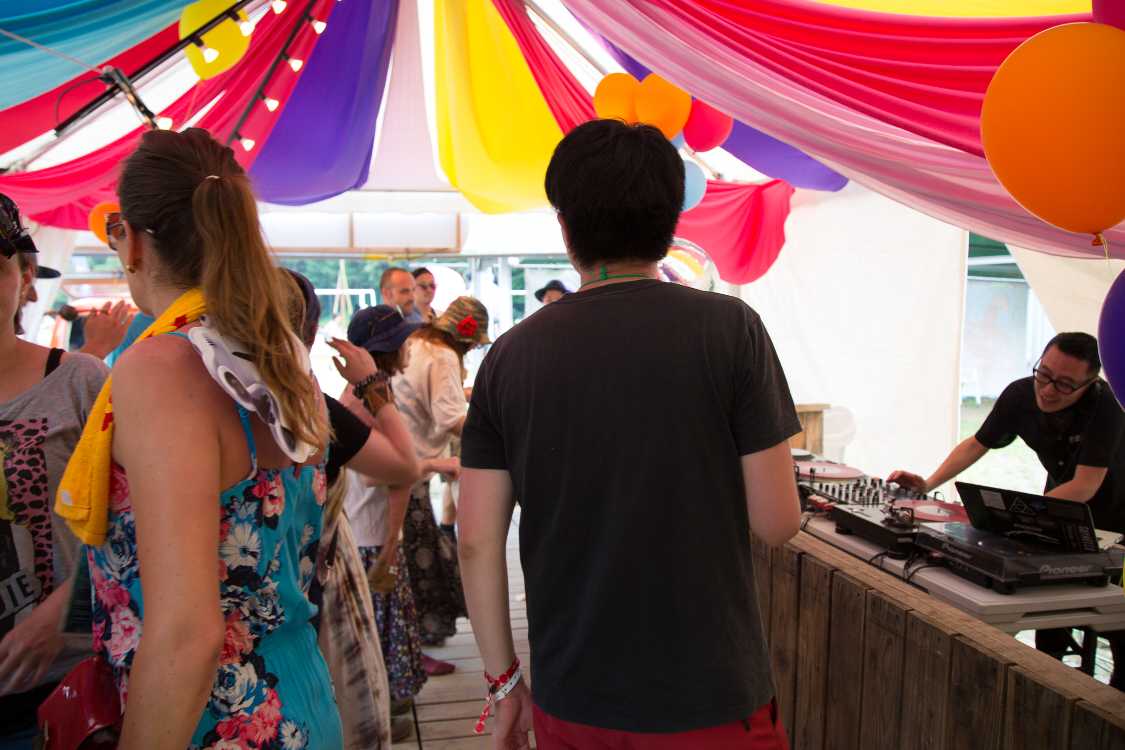 受付の隣の小さなフロア。