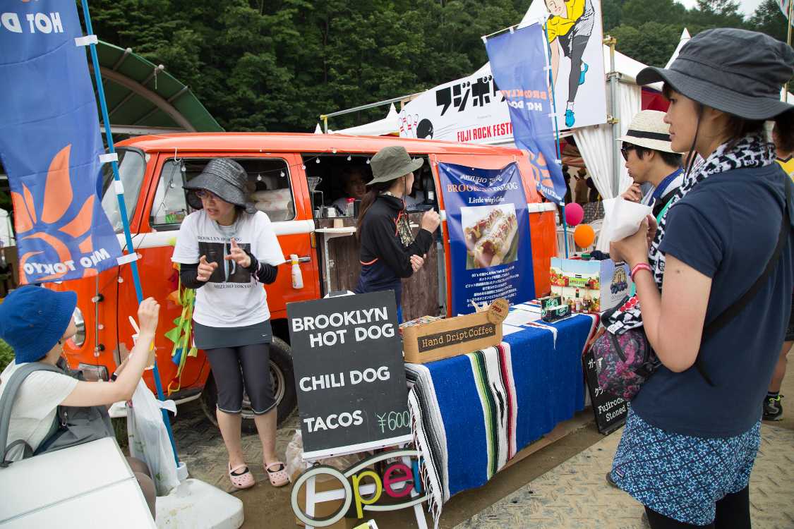 リトル・ウィングス・コーヒー。初出店。