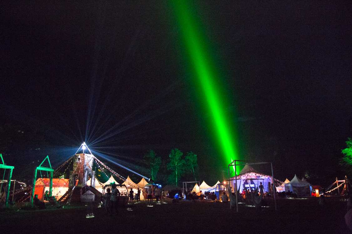 夜のピラミッドガーデン。