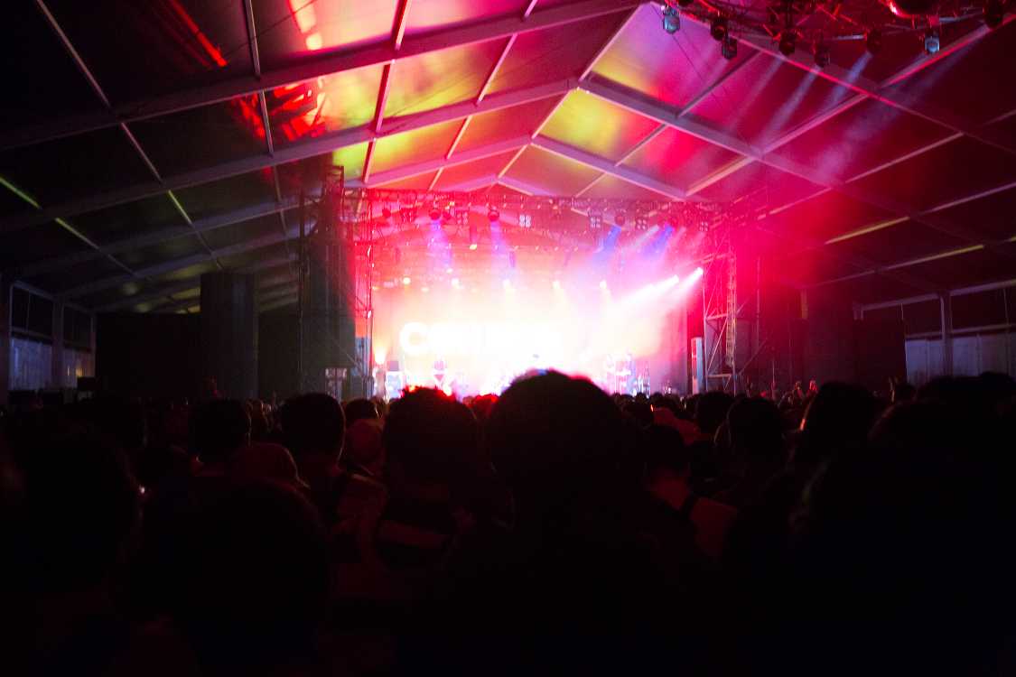 前夜祭、午後8時からのライブ。コン・ブリオ。