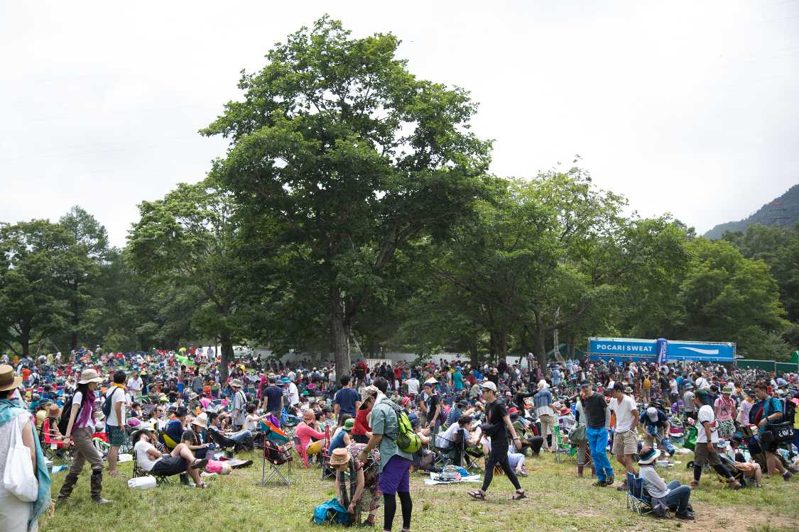 グリーンステージ南側。