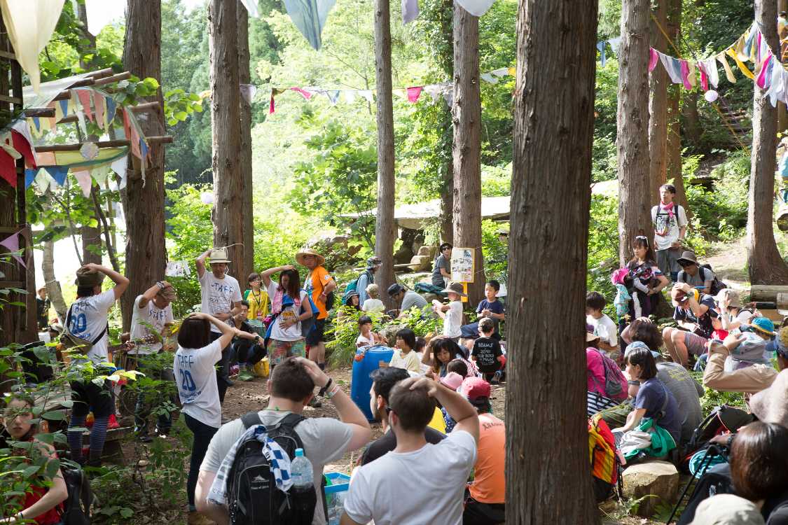 小さなステージがあります。