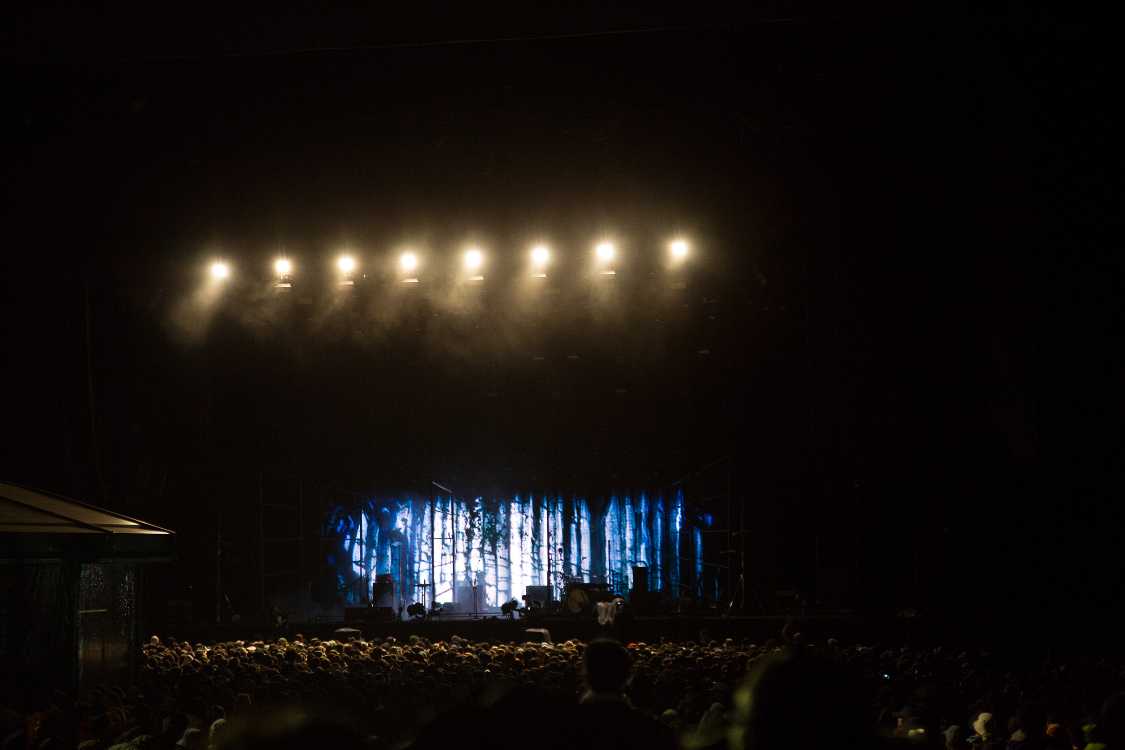 シガー・ロスは金曜のグリーンステージのトリ。開演前。