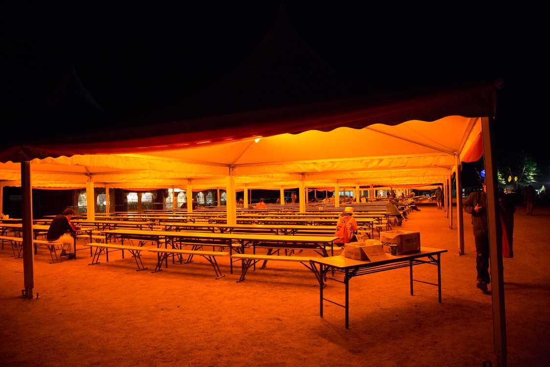 午前1時35分ごろ。