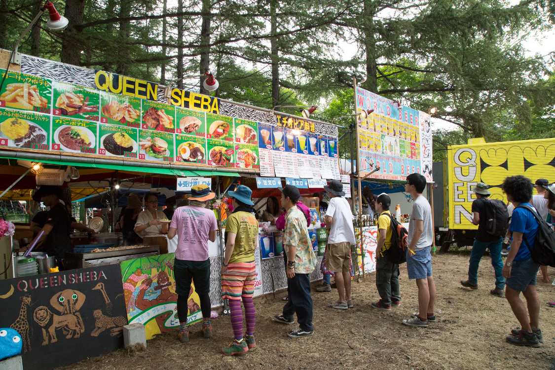 アフリカ料理のクイーンシーバ。