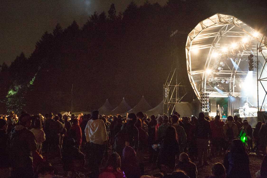 オレンジカフェ側の前方から。