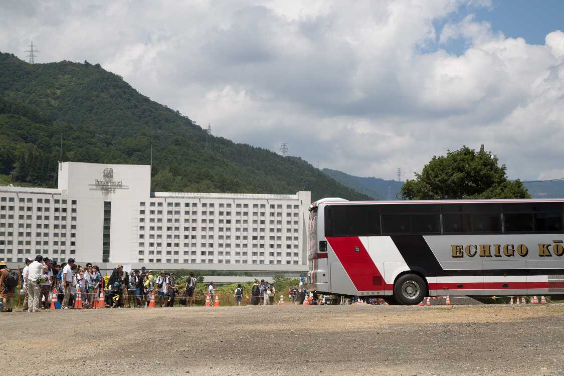 シャトルバス乗り場。