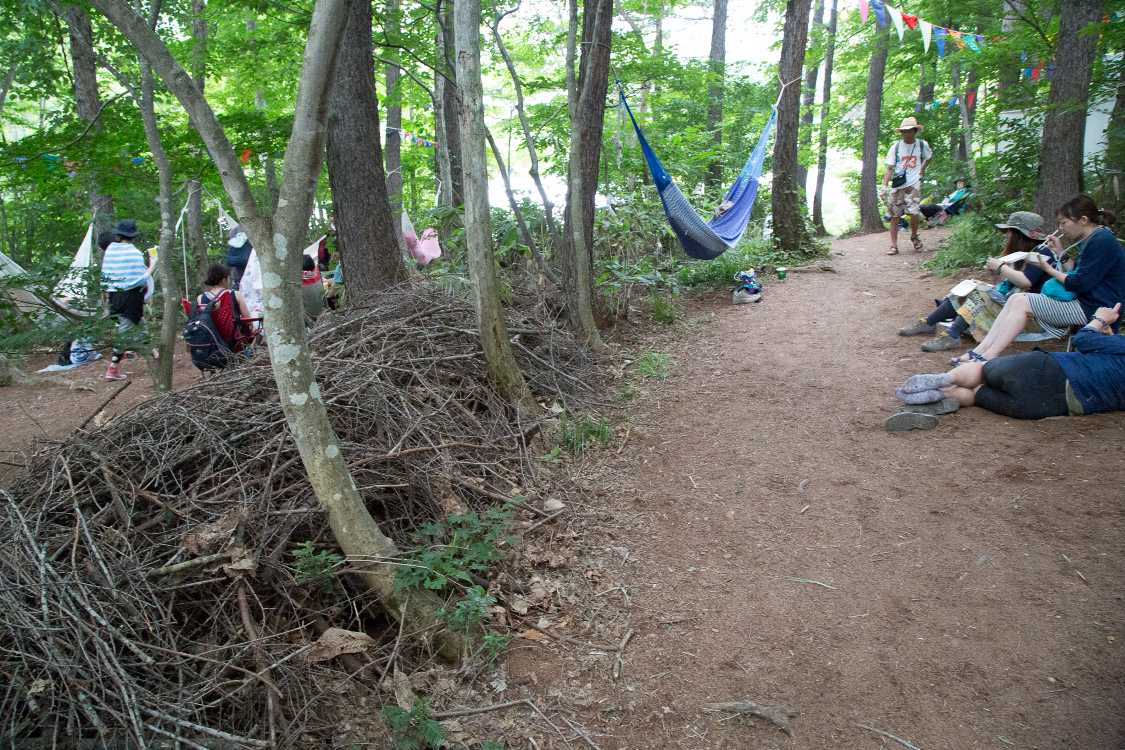 通路が対面通行のようになりました。