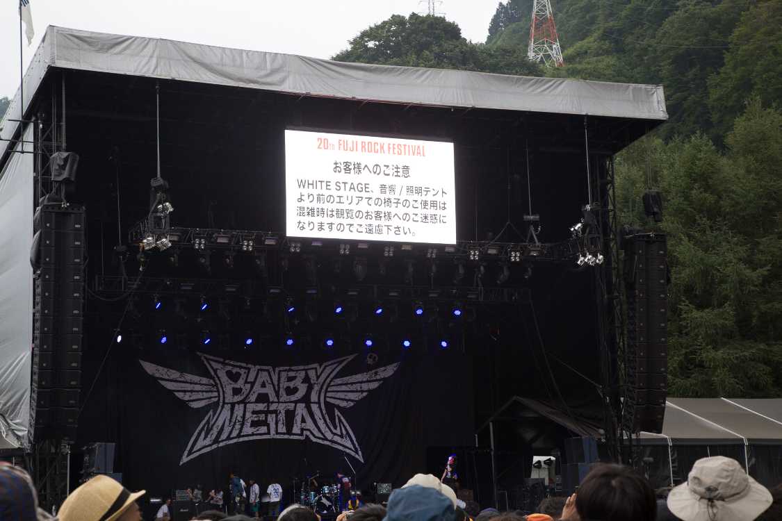 ベビーメタルの開演前。