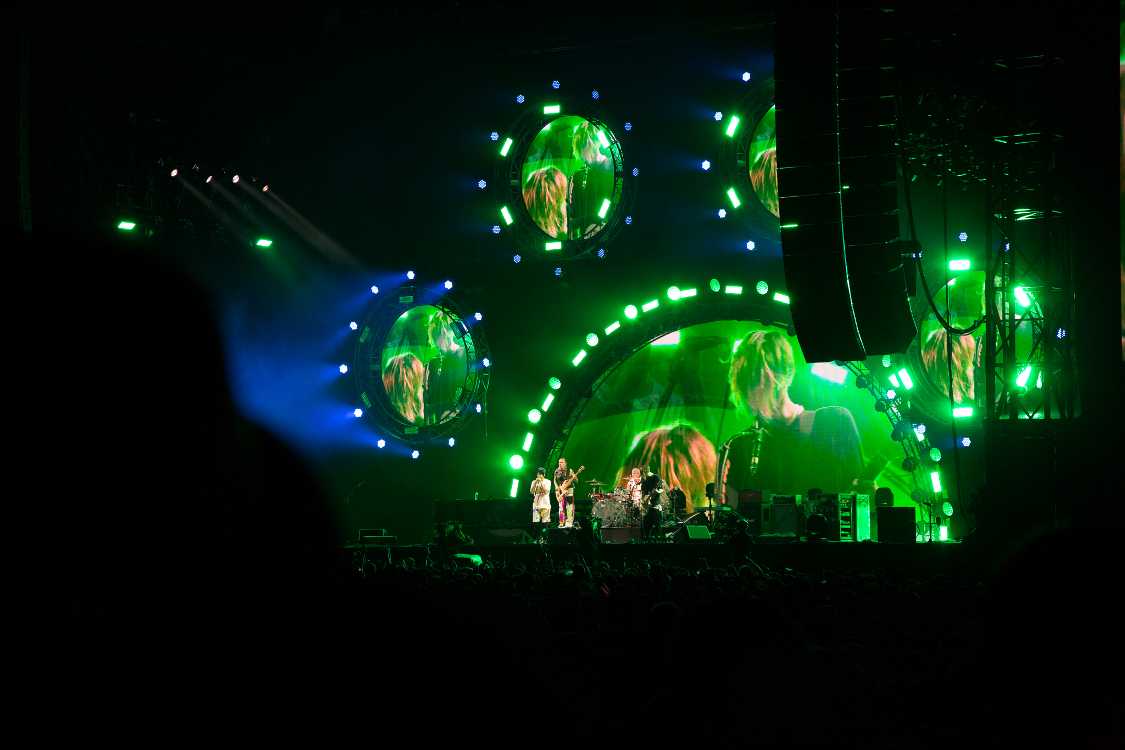 日曜のグリーンステージのトリ、レッド・ホット・チリ・ペッパーズ。