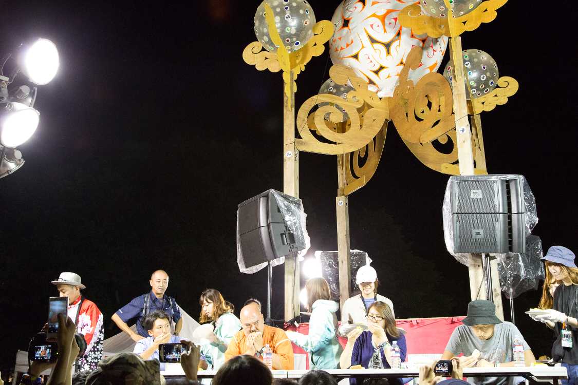 早食い大会の予選。