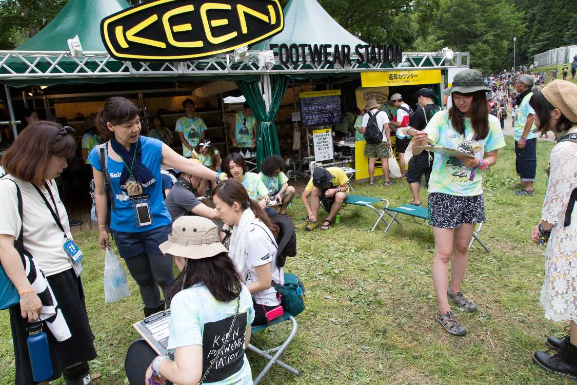 スタッフの数は多い。