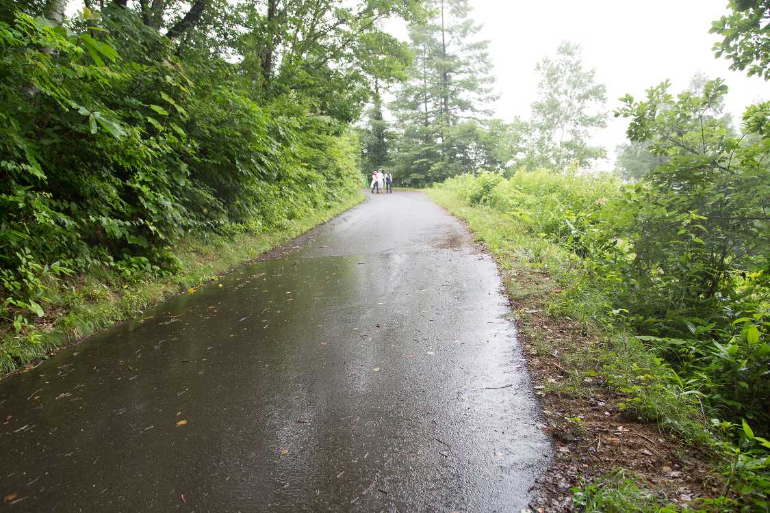 途中でまた明るくなります。