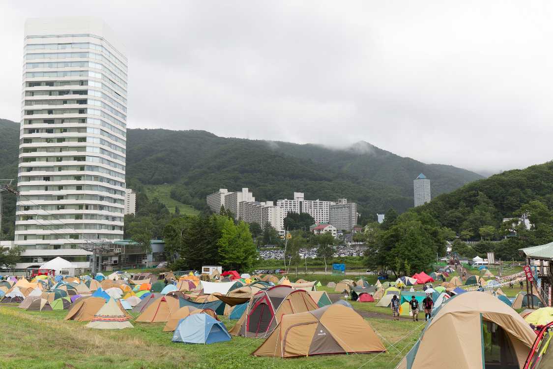 ピラミッドガーデンのキャンプサイト。