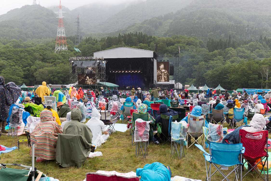 日曜のグリーンステージ。ルーカス・グラハム。