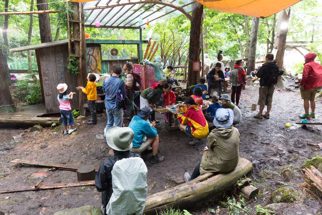 小さなステージを設置。