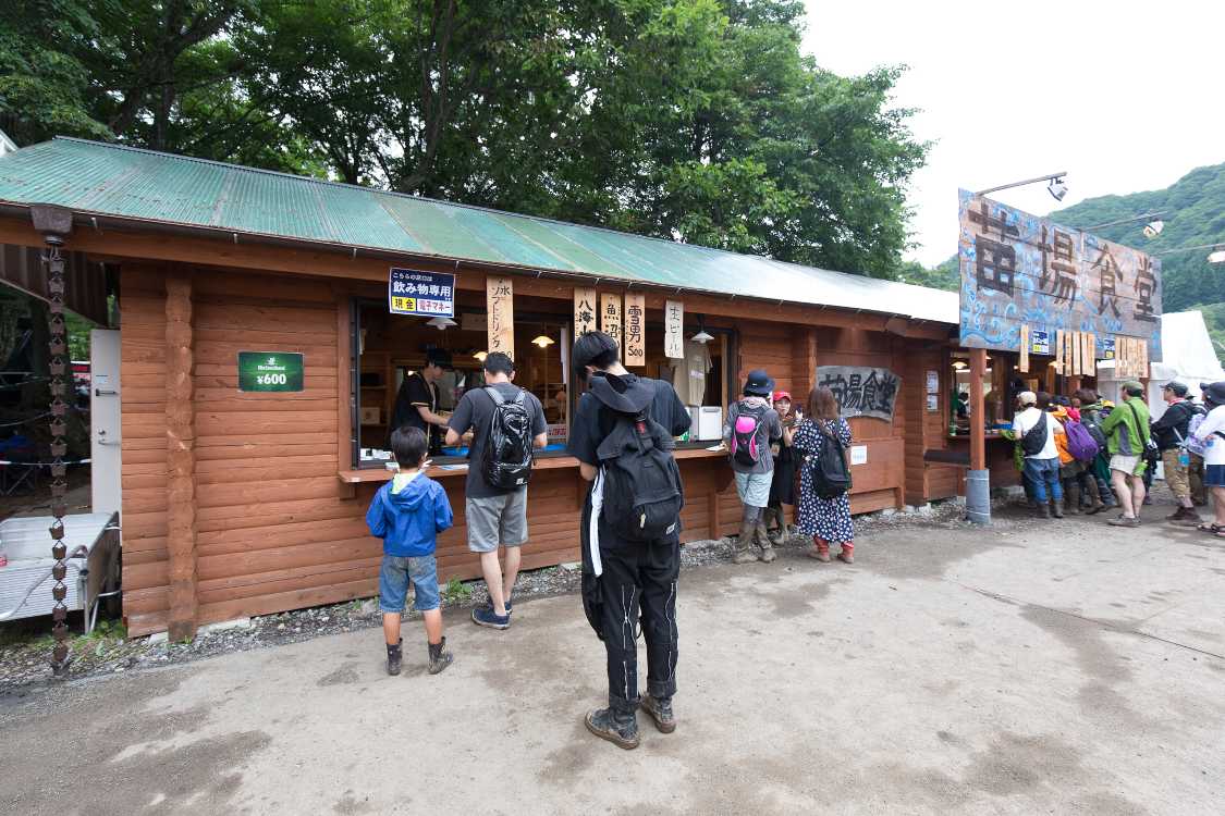 建物は2015年から常設。それ以前は仮設のテントでした。