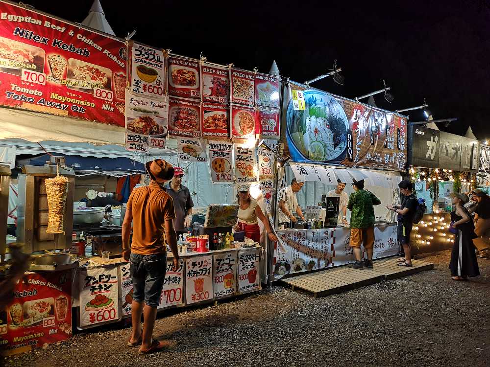 閉店前のオアシスエリア飲食店。