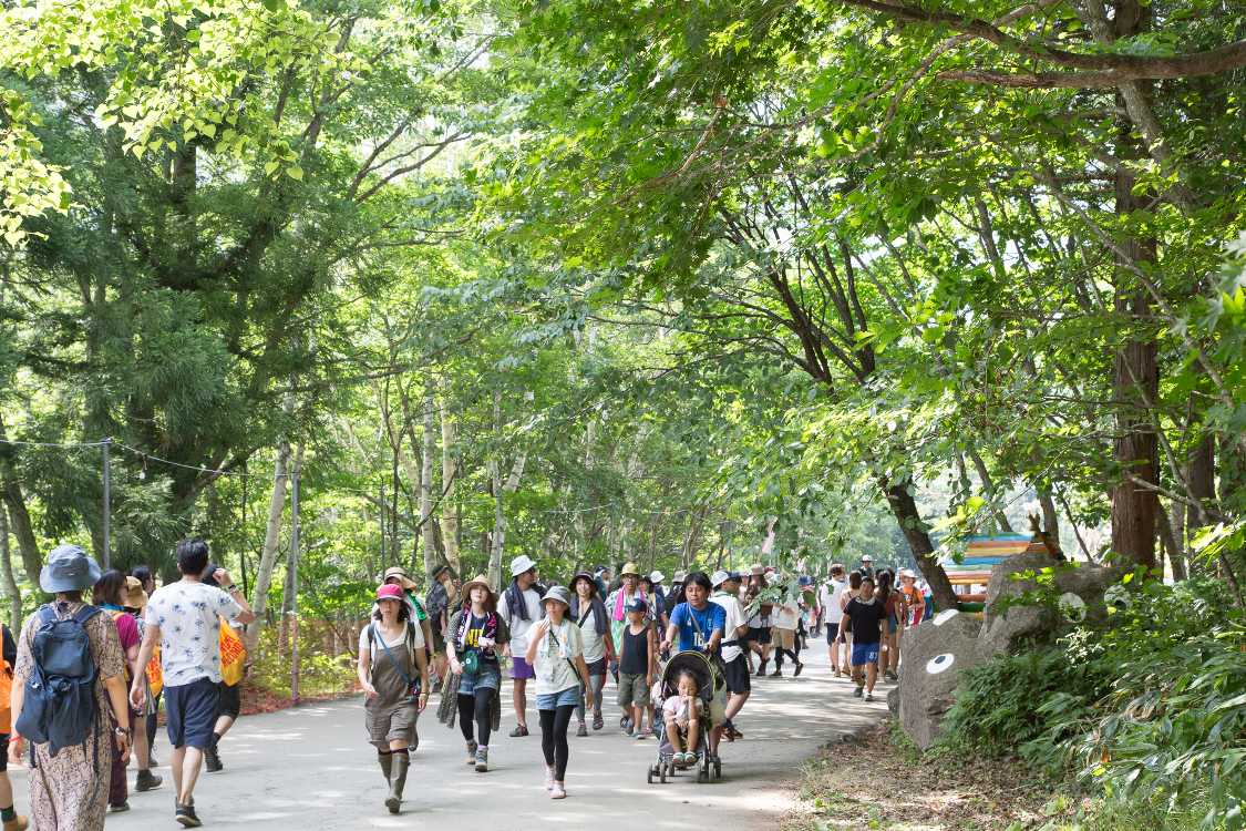 キッズランドの森のプレイパーク前。