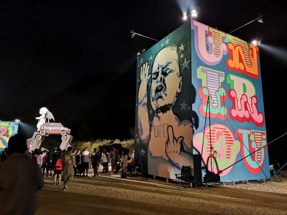 乳児がメインキャラクターのようです。