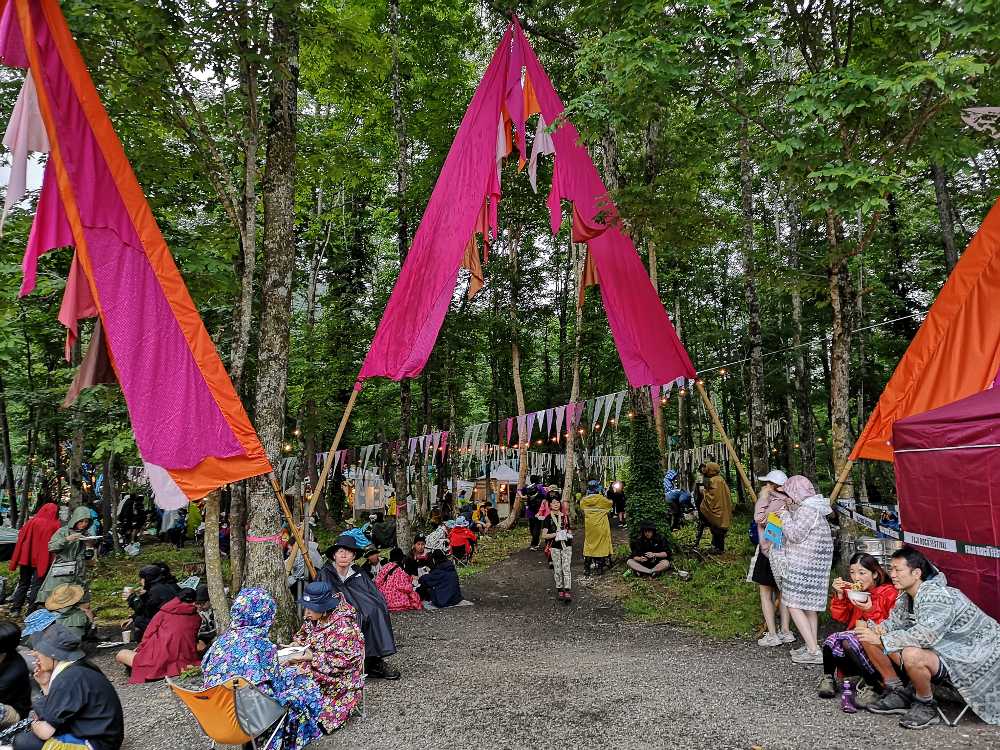 アバロンフィールドの広場。