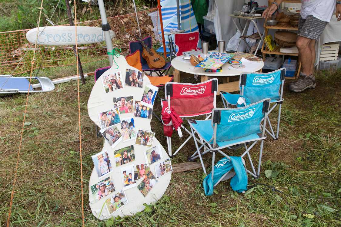 カリンバを手作りできるテーブル。