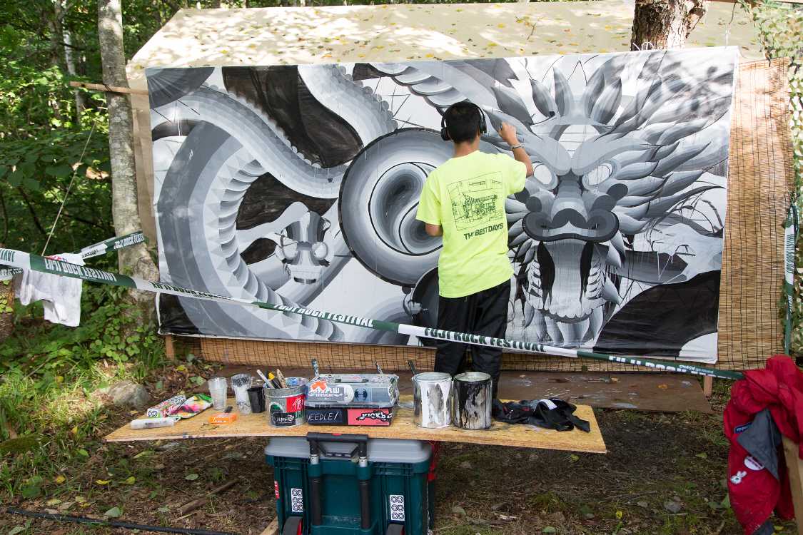 別の絵を制作中。